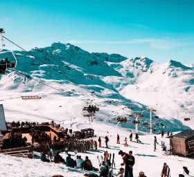 Taxi Genève Val Thorens : Transferts Confortables Destination en taxi privé depuis Genève : Aéroport, Ski, EuropeGenève à Val Thorens